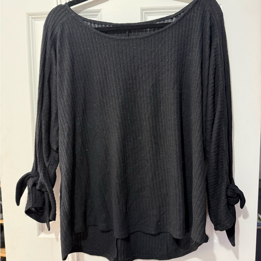 Black Women's Crew Neck Sweater